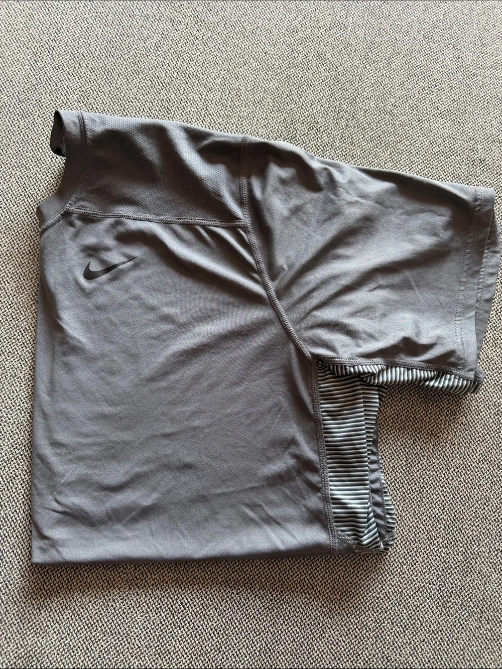 Nike Men's Activewear Performance tee Gray with Black Swoosh